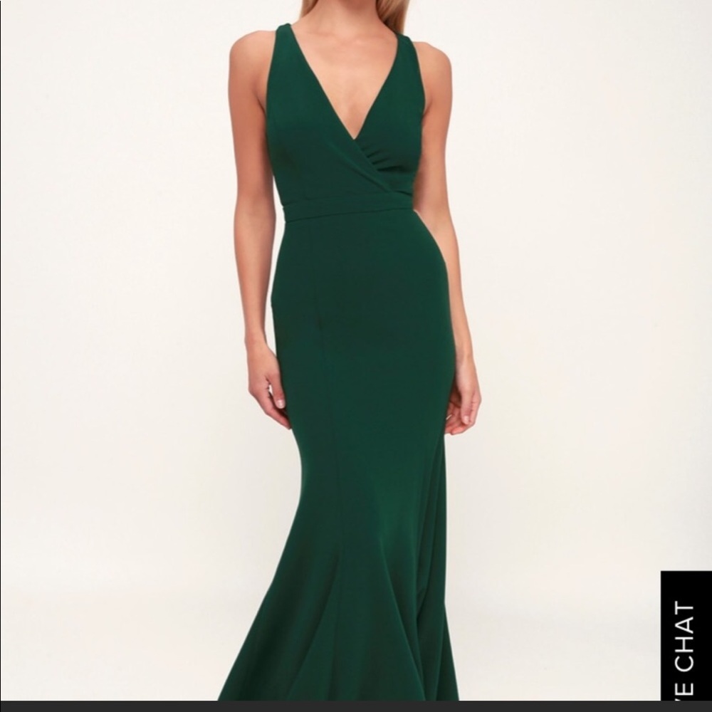 NWT Lulu’s formal gown 💚